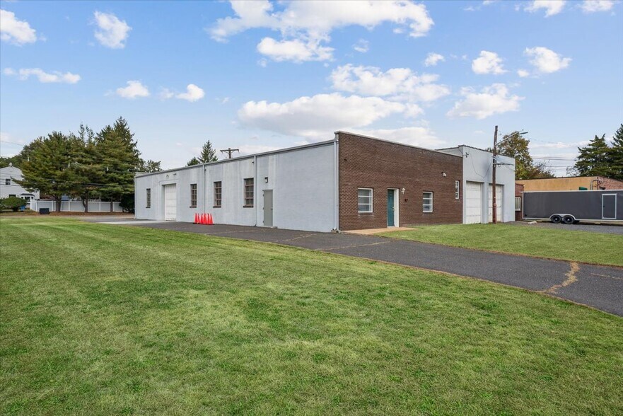 More Photos Of 145 11th St, Piscataway Industrial For Sale