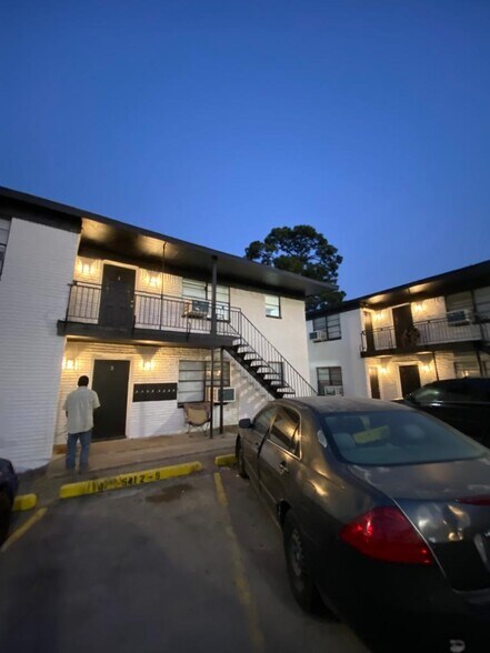 More Photos Of 5408 Market St, Houston Apartments For Sale