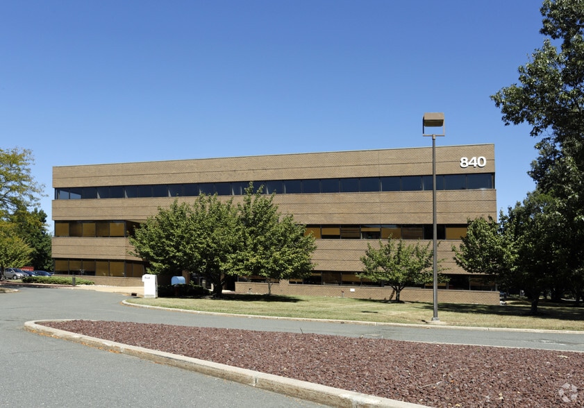 More Photos Of 840 Bear Tavern Rd, Ewing Office For Lease