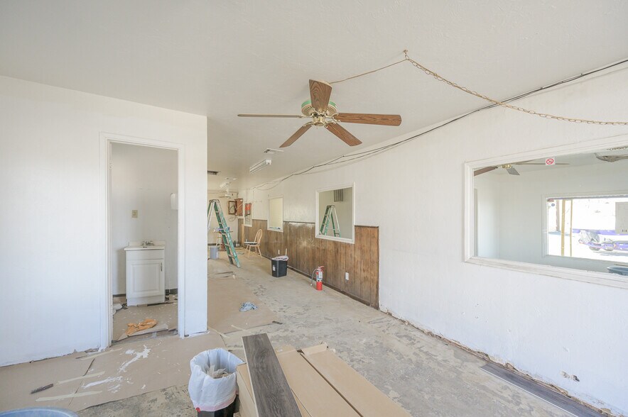 More Photos Of 1770 Highway 95, Bullhead City Specialty For Sale