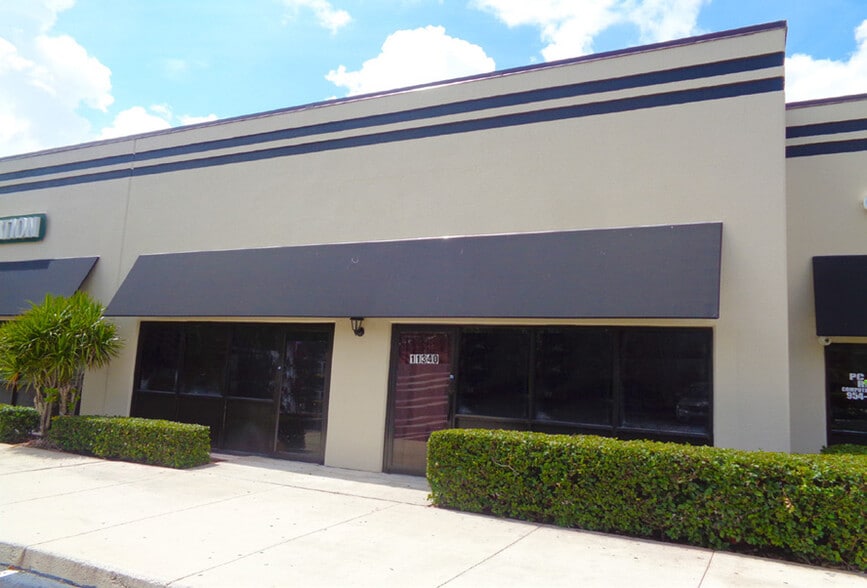 More Photos Of 11300-11354 Wiles Rd, Coral Springs General Retail For Lease