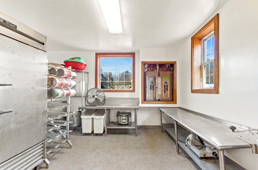 More Photos Of 4840 Strauss Ave, Indian Head Restaurant For Lease