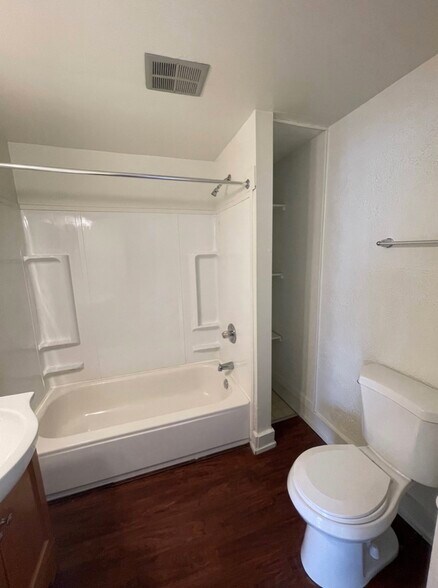 More Photos Of 194 Charlotte St, Rochester Apartments For Sale