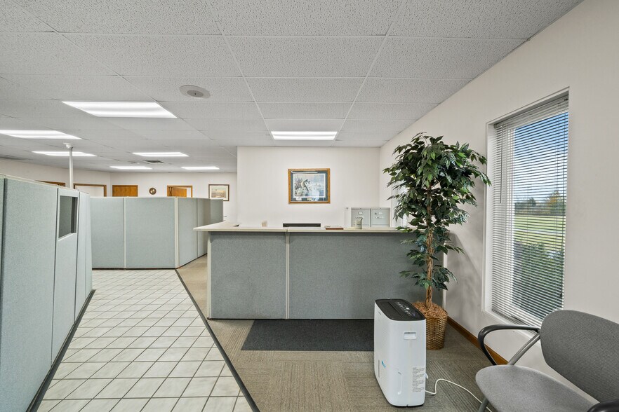 More Photos Of 130 Elizabeth Ln, Genoa City Industrial For Lease