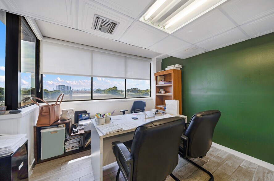 More Photos Of 4011 W Flagler St, Miami Loft Creative Space For Lease