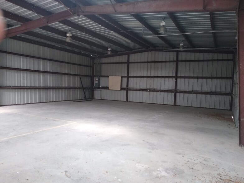 More Photos Of 1959 Saratoga Blvd, Corpus Christi Warehouse For Sale