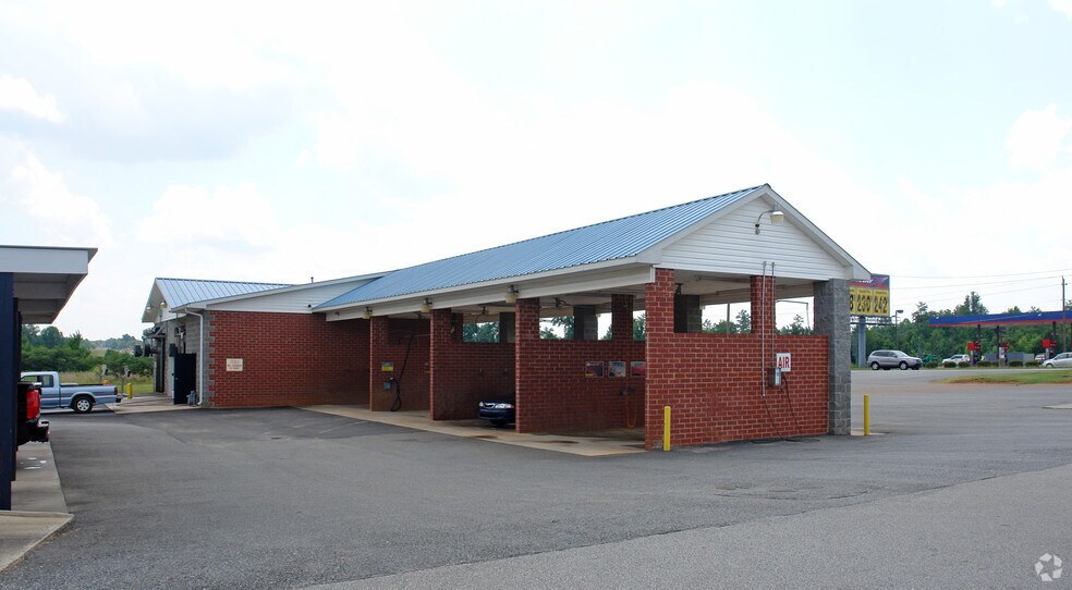 More Photos Of 8630 Asheville Hwy, Boiling Springs Carwash For Sale