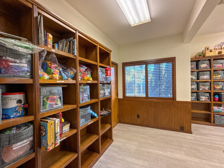 More Photos Of 101 Wikiup Dr, Santa Rosa Office For Sale