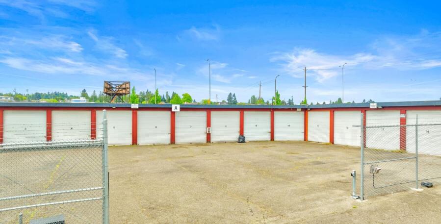 More Photos Of 3816 Smith Ave, Everett Self Storage For Sale