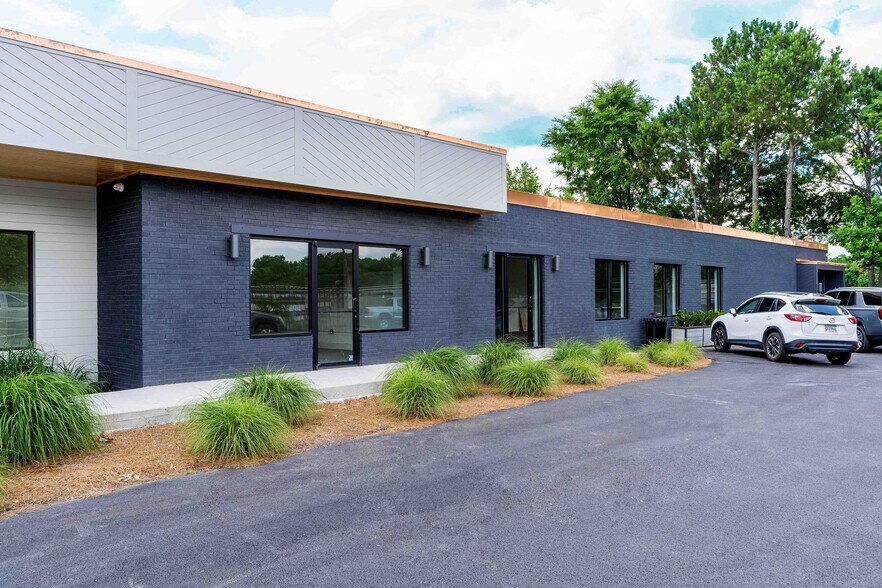 More Photos Of 1500 Marietta Rd NW, Atlanta Office For Lease