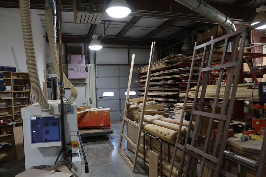 More Photos Of 3112 Normandy Rd, Springfield Warehouse For Sale