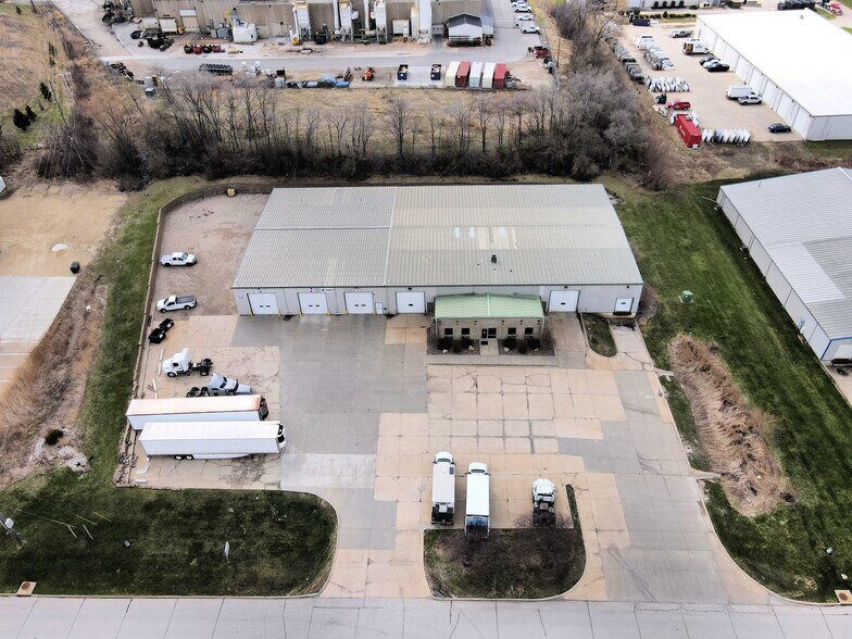 More Photos Of 5658 Westminster Dr, Cedar Falls Warehouse For Lease