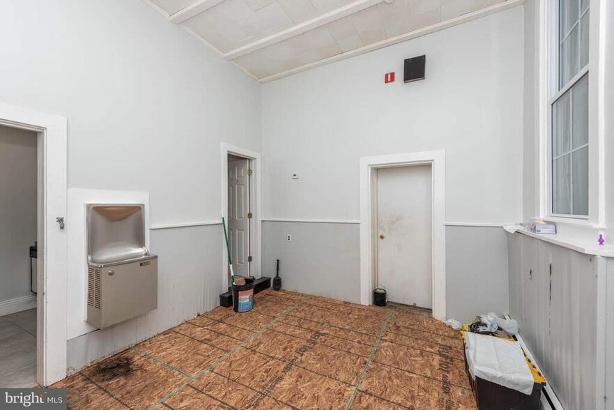 More Photos Of 6712 Dogwood Rd, Woodlawn Schools For Sale