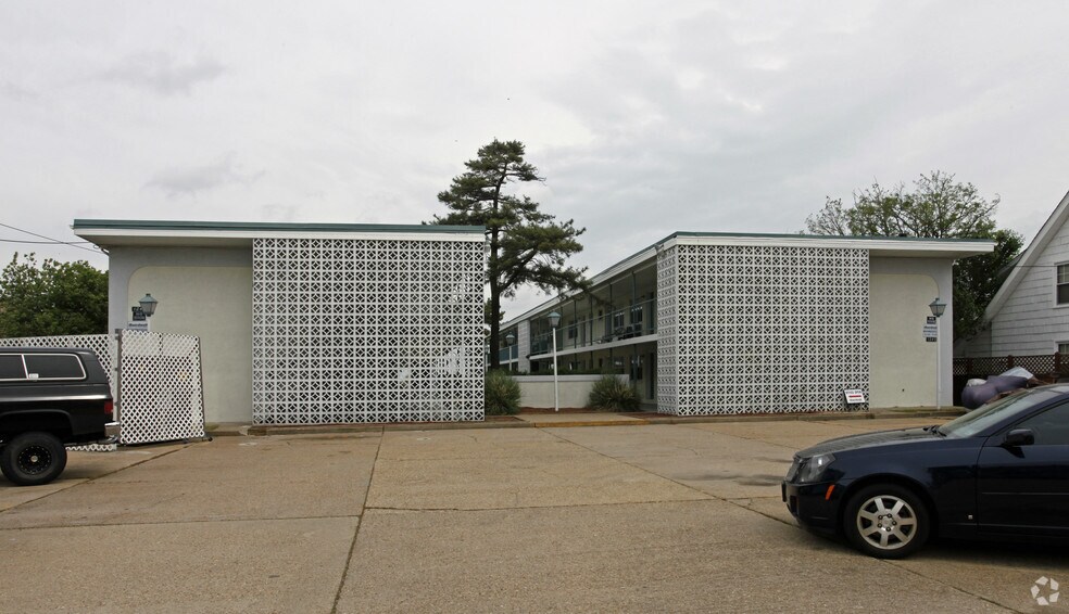 More Photos Of 1240 W Ocean View Ave, Norfolk Apartments For Sale