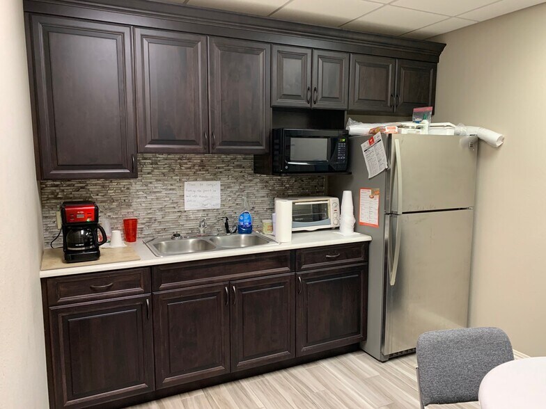 More Photos Of 1095 SR 436, Casselberry Freestanding For Sale