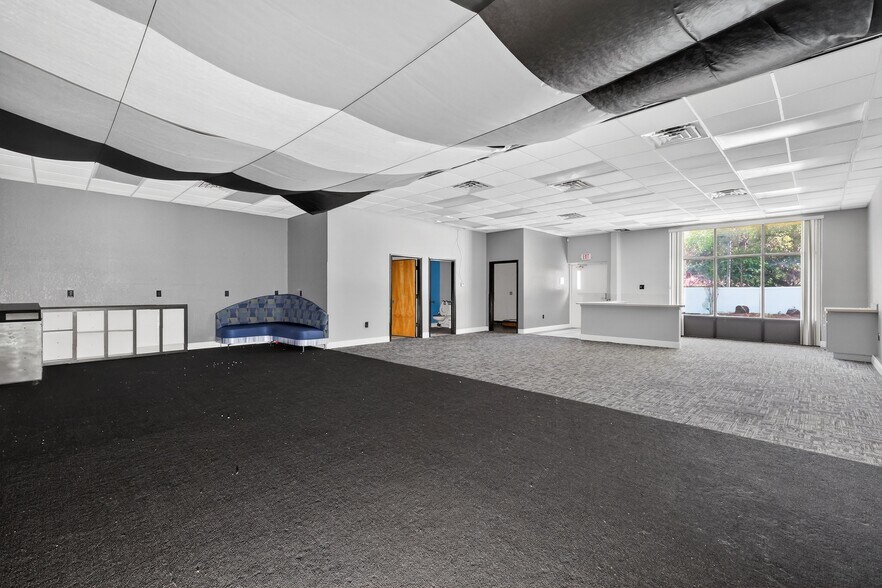 More Photos Of 1314 Sumter St, Leesburg Medical For Sale