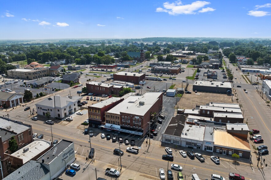 More Photos Of 120 N Elm St, Henderson Storefront Retail Residential For Sale