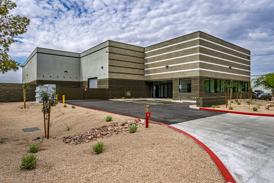 More Photos Of 315 E Comstock Dr, Chandler Warehouse For Sale