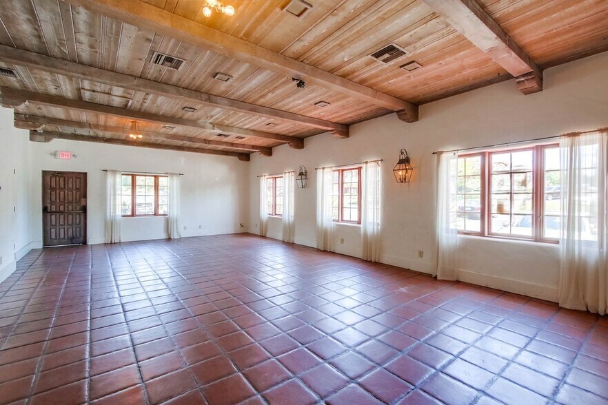 More Photos Of 110 Civic Center Dr, Vista Office For Sale