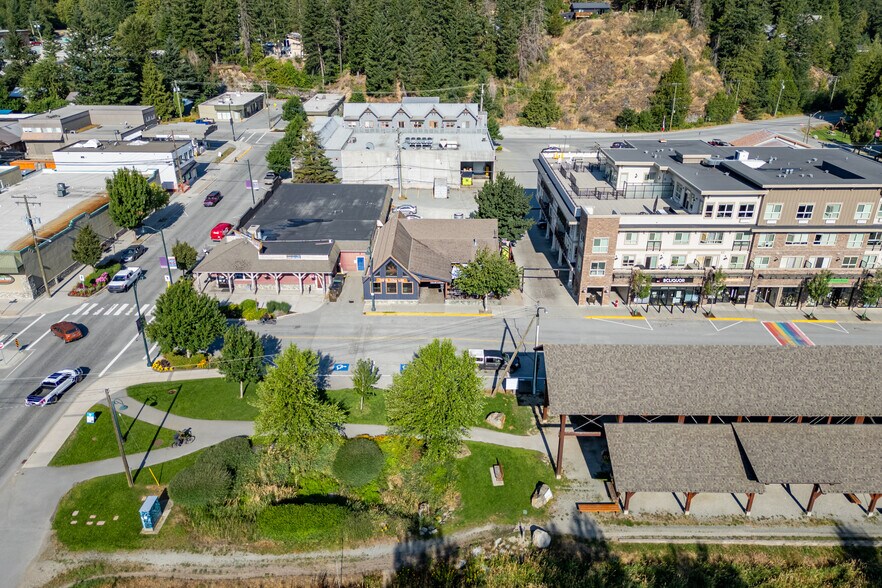 More Photos Of 7439 Frontier St, Pemberton Restaurant For Sale