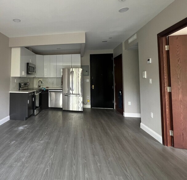 More Photos Of 6414 Wetherole St, Rego Park Apartments For Sale