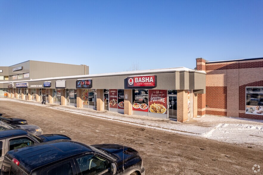 More Photos Of 5333 Boul Laurier, Terrebonne Unknown For Lease