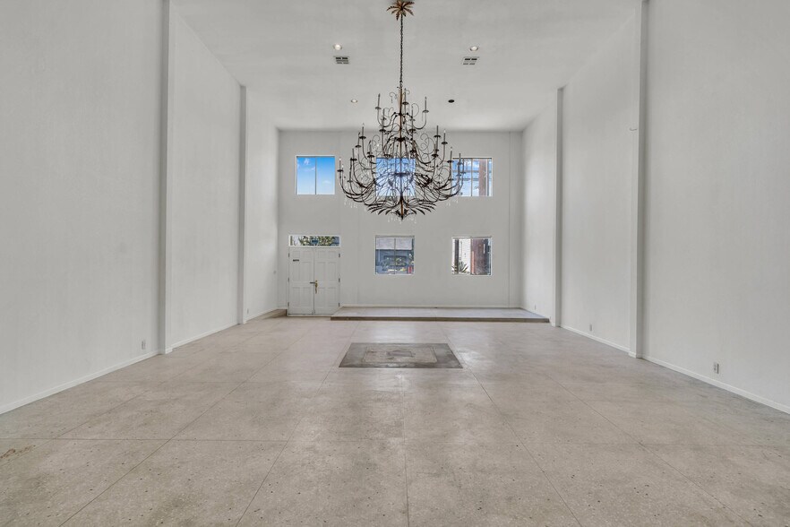 More Photos Of 8926 Reseda Blvd, Northridge Restaurant For Lease