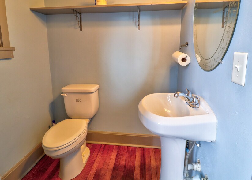 More Photos Of 1501 St Johns Ave, Palatka Service For Sale