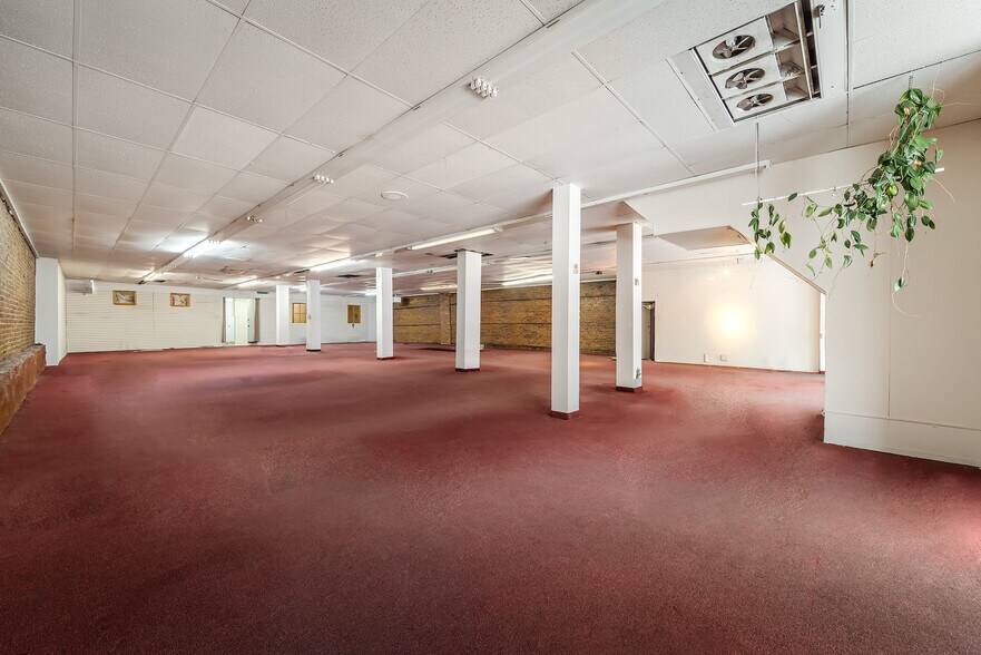 More Photos Of 3683-3691 Sainte-Catherine E, Montréal Storefront Retail Residential For Lease