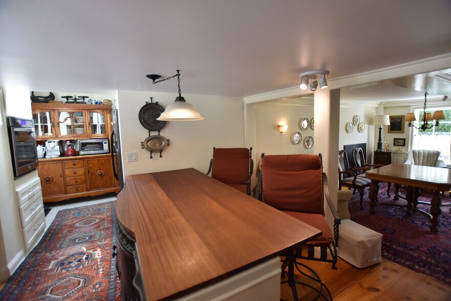 More Photos Of 146 Calef Hwy, Barrington Flex For Sale