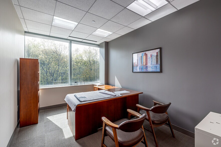 More Photos Of 440 Wheelers Farms Rd, Milford Office For Lease