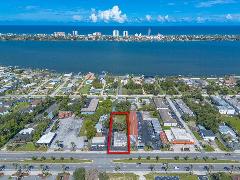 More Photos Of 1841 S Ridgewood Ave, Daytona Beach Freestanding For Sale