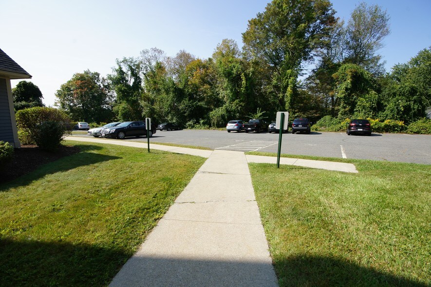 More Photos Of 16 Asylum St, Milford Medical For Lease