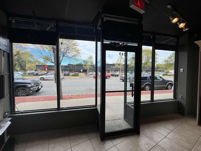 More Photos Of 237-247 Tarrytown Rd, White Plains Storefront For Lease