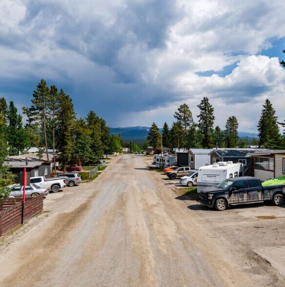 More Photos Of 986 Range Rd, Whitehorse Manufactured Housing Mobile Home Park For Sale