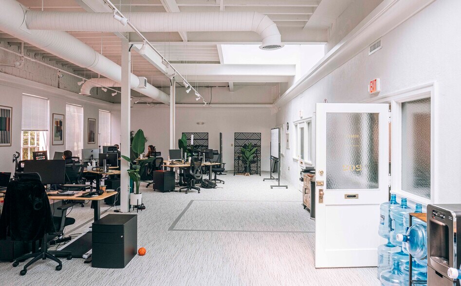 More Photos Of 215 Church St, Decatur Loft Creative Space For Lease