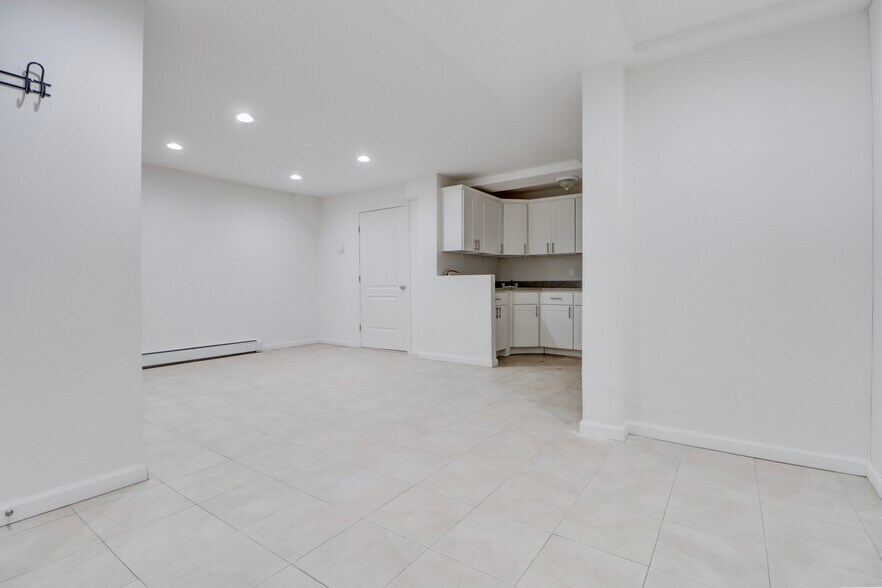 More Photos Of 5926 Bleecker St, Ridgewood Medical For Sale