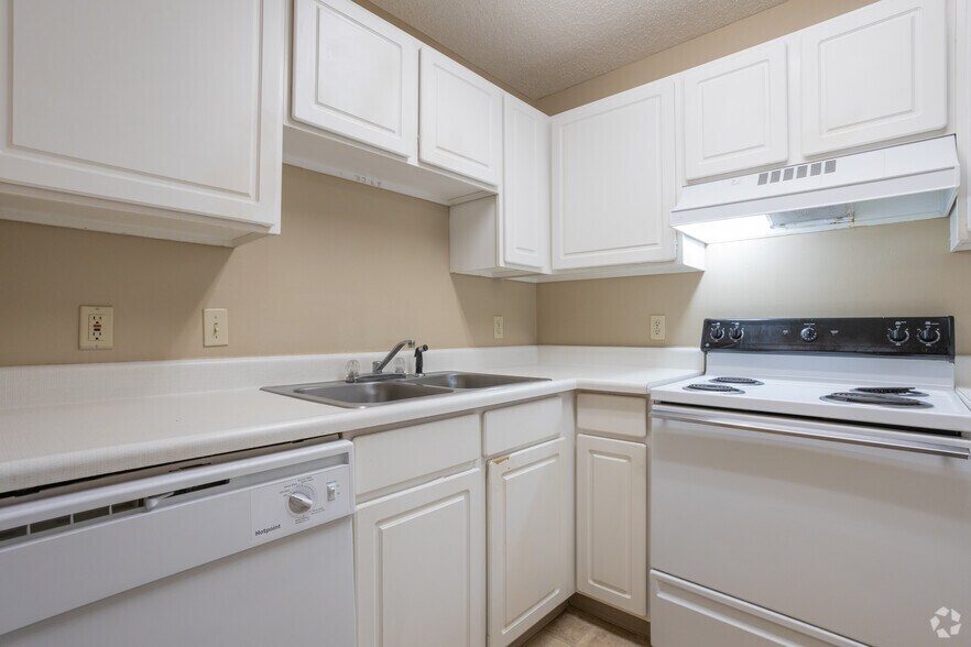 More Photos Of 4130 W Michigan Ave, Kalamazoo Multifamily For Sale