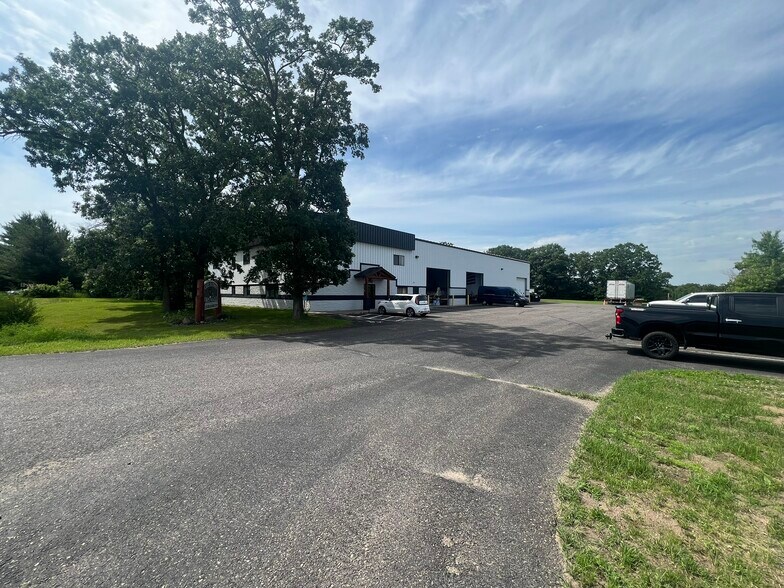 More Photos Of 19580 Tamarack St NW, Cedar Warehouse For Sale
