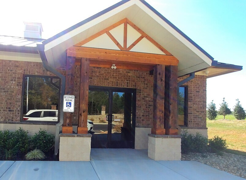 More Photos Of 6477 E NC 150 Hwy, Sherrills Ford Self Storage For Lease