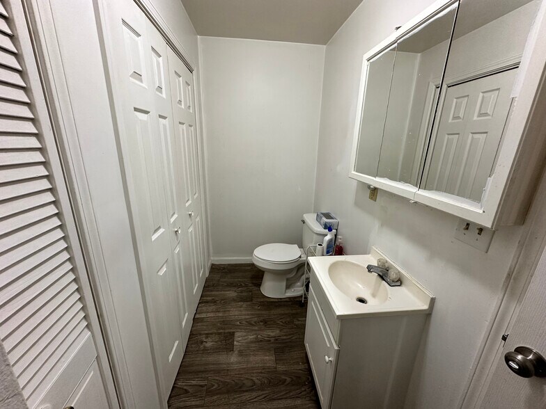 More Photos Of 1831 N C St, Elwood Apartments For Sale