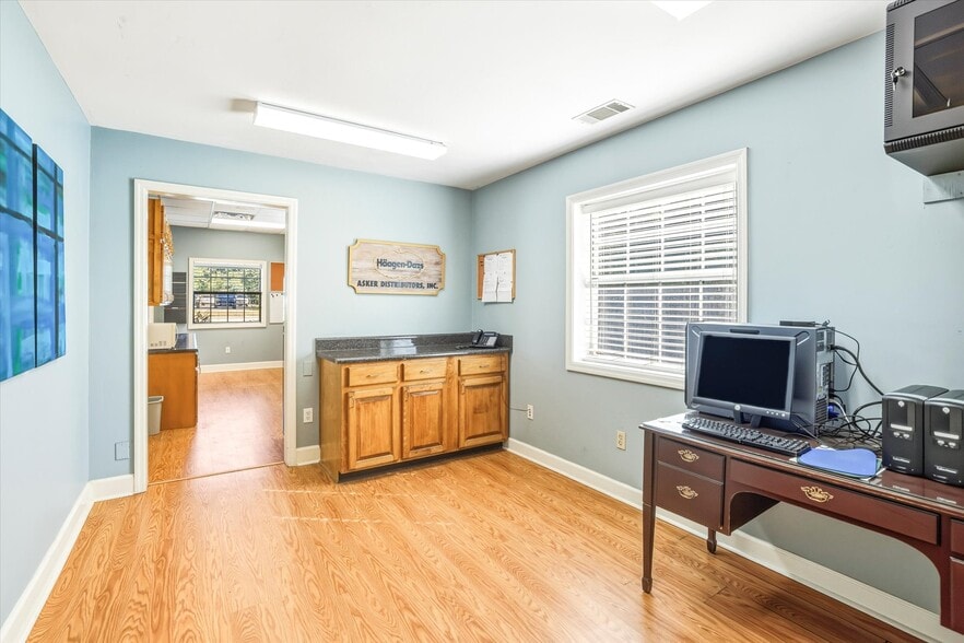 More Photos Of 4447 Entrepot Blvd, Tallahassee Refrigeration Cold Storage For Sale