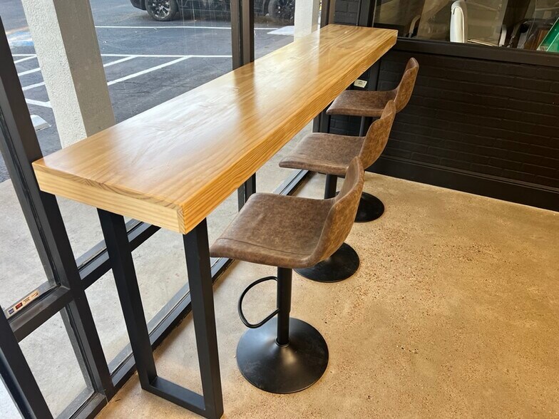 More Photos Of 307 W Pearl St, Granbury Coworking Space