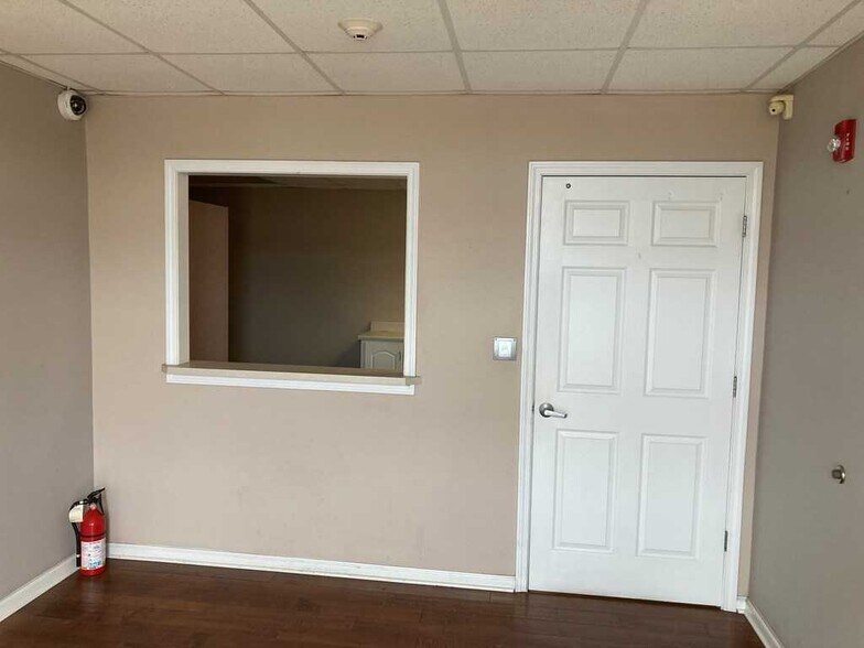 More Photos Of 1036 W Main St, Dothan Light Manufacturing For Sale