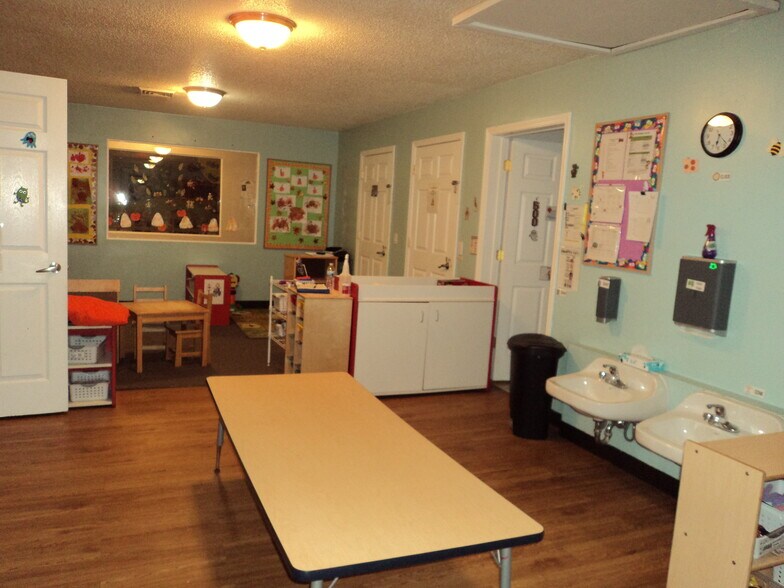 More Photos Of 2563 Development Dr, Green Bay Office For Lease