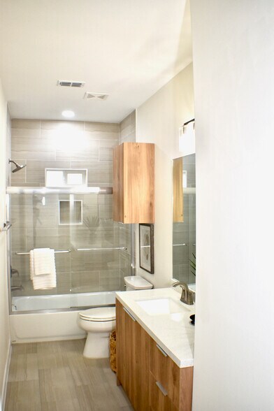 More Photos Of 2608 E Israel Ave, Alton Multifamily For Sale