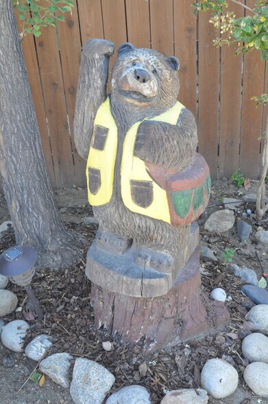 More Photos Of 16123 Sierra Way, Kernville Hotel For Sale