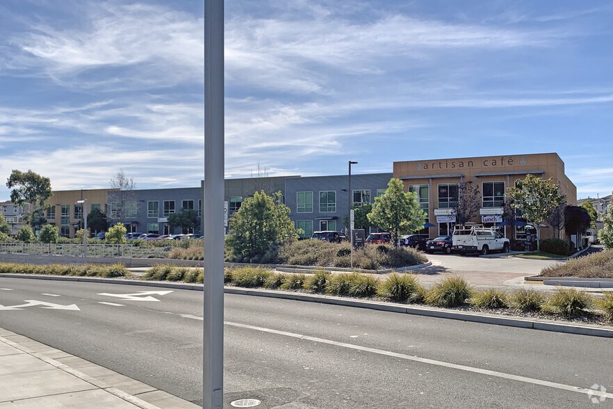 More Photos Of 865 Marina Bay Pky, Richmond Flex For Lease