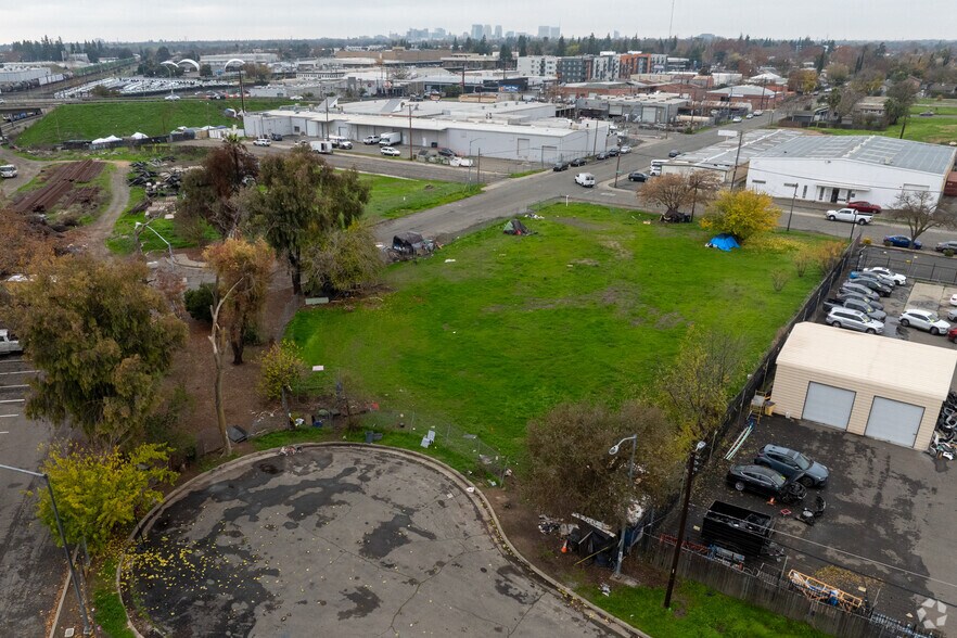 More Photos Of 2313 Selma St, Sacramento Land For Lease
