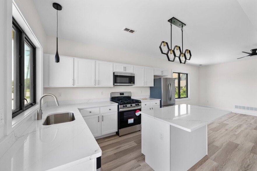 More Photos Of 1295 W Holmden Ave, Cleveland Apartments For Sale